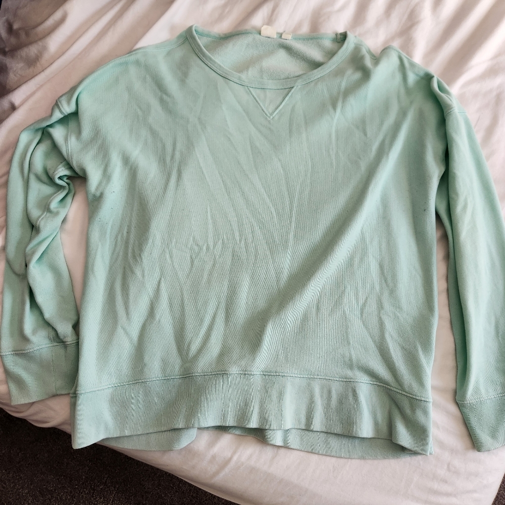 GAP sweater